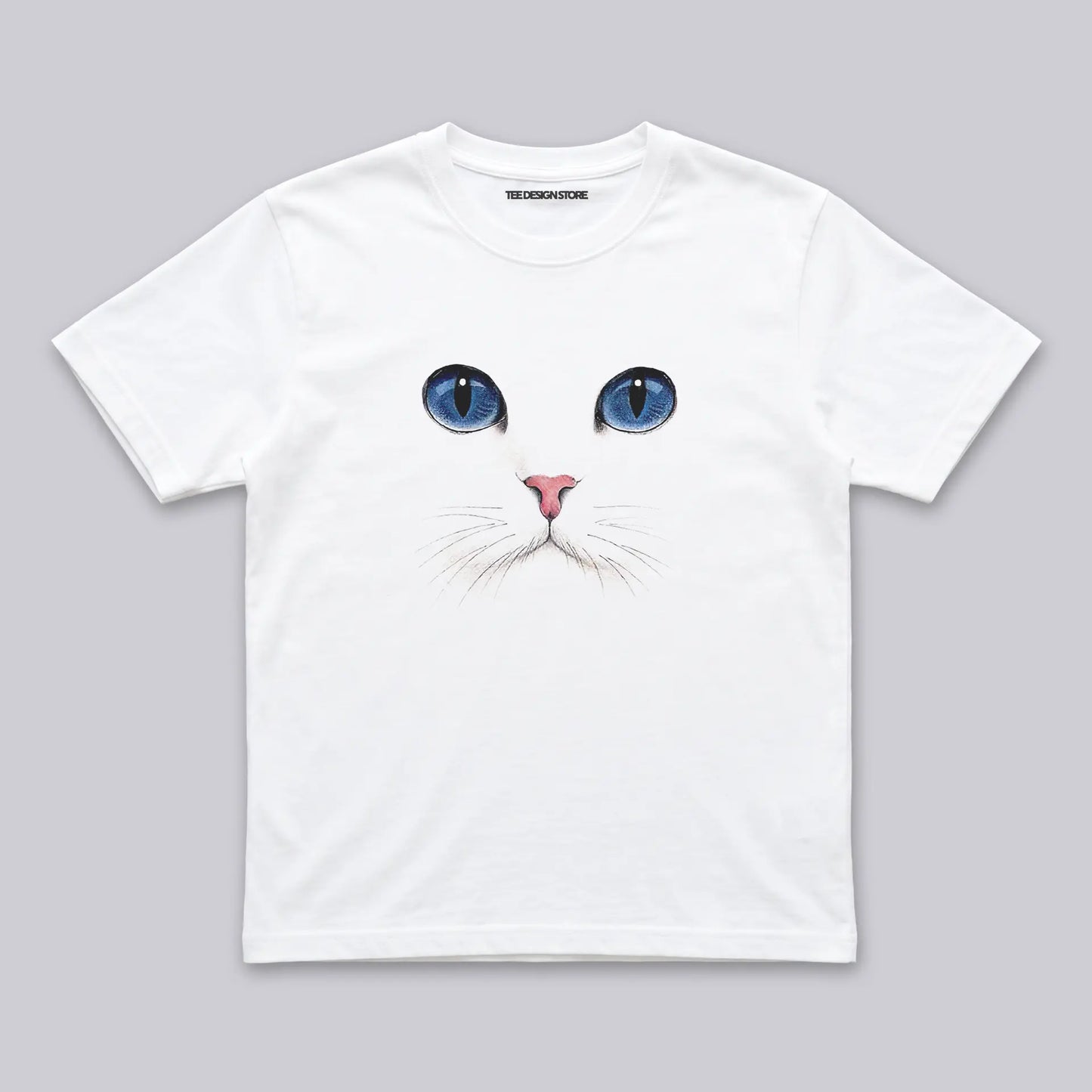 Blue eyes cat